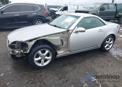 2001 Mercedes-Benz Slk 320 from USA, damaged, VIN WDBKK65F61F223014